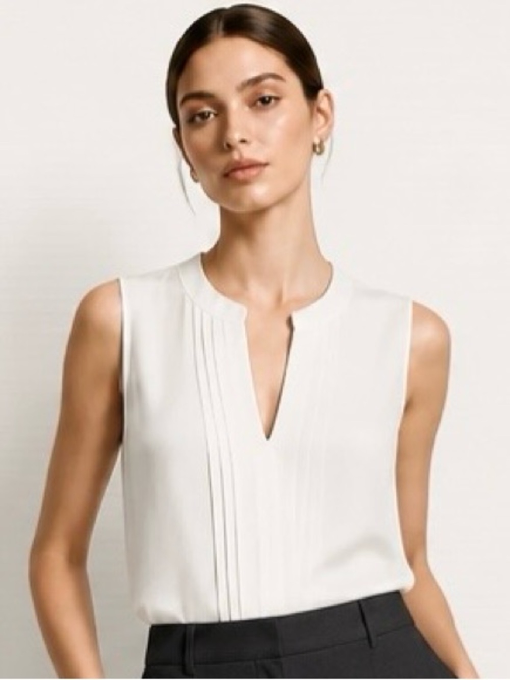 41 HAWTHORN Blouse Sleeveless V Neckline Pleated White Polyester Large Career